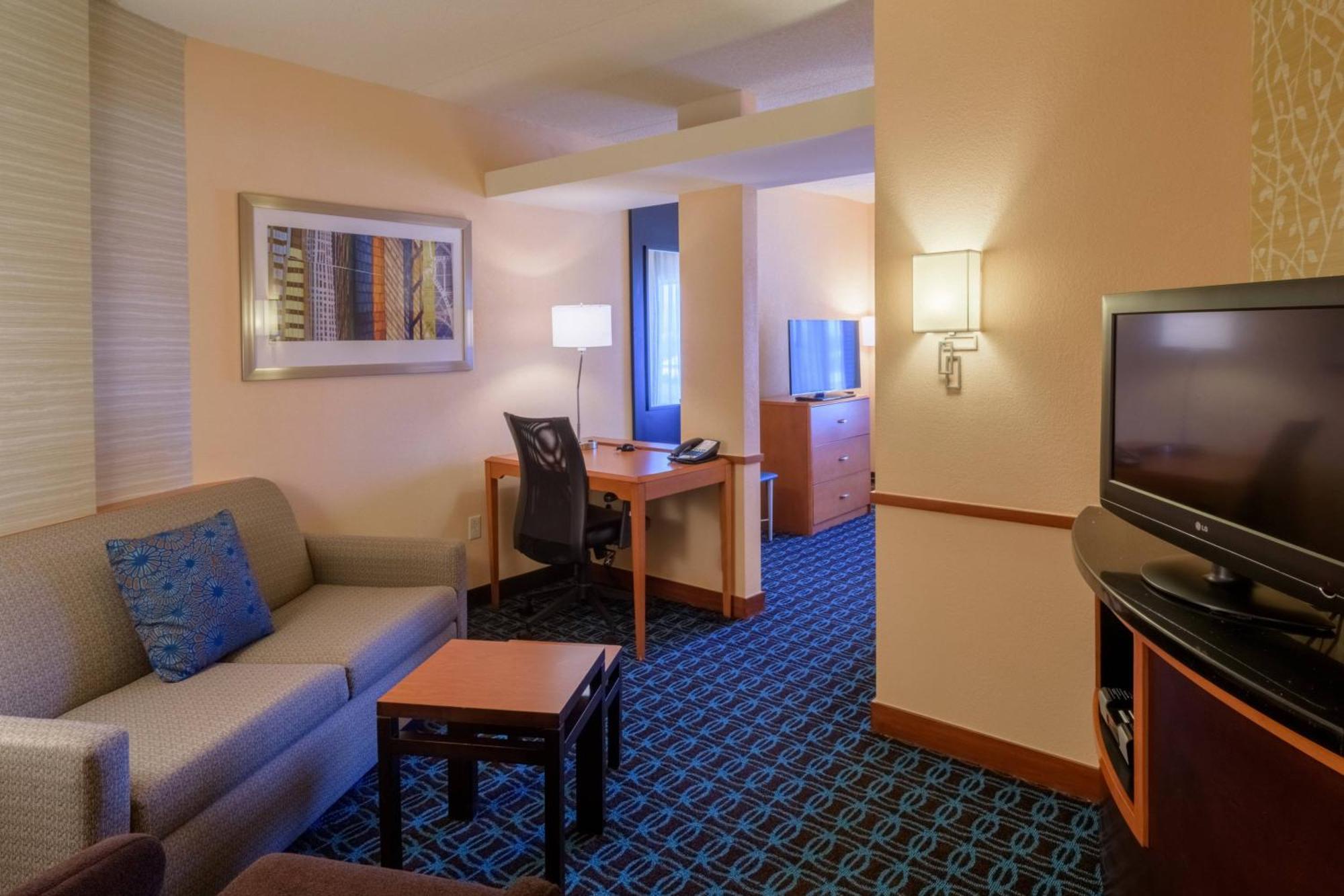 Fairfield Inn & Suites Кеннет-Сквер Экстерьер фото