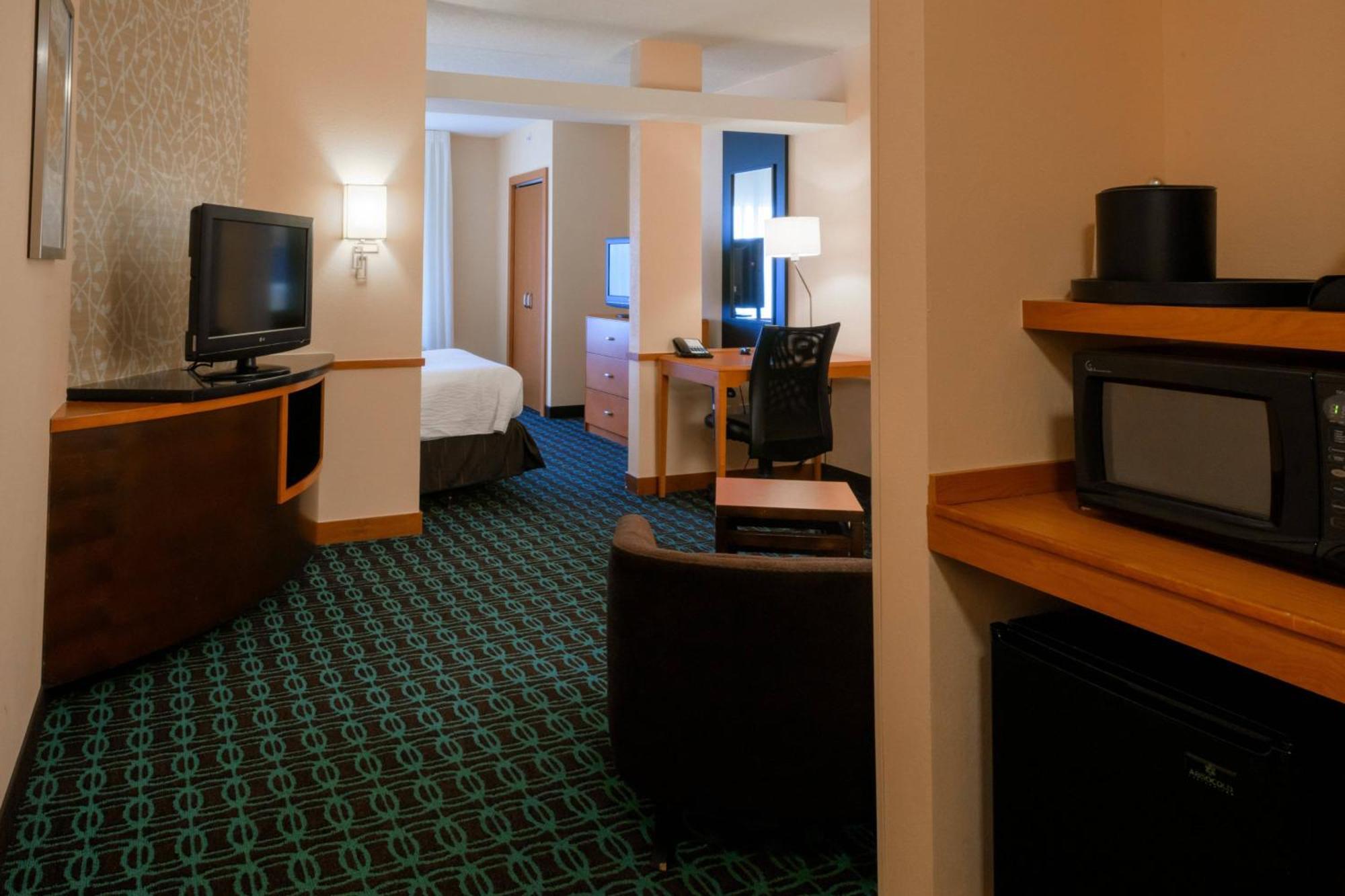 Fairfield Inn & Suites Кеннет-Сквер Экстерьер фото