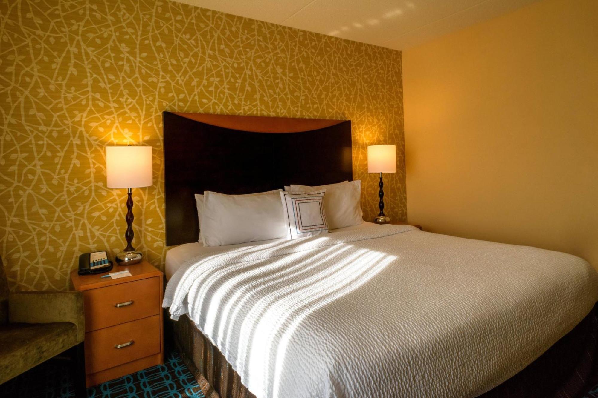 Fairfield Inn & Suites Кеннет-Сквер Экстерьер фото