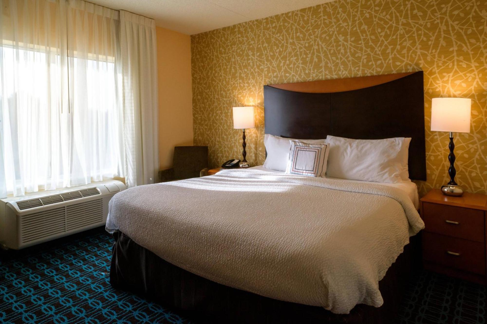 Fairfield Inn & Suites Кеннет-Сквер Экстерьер фото